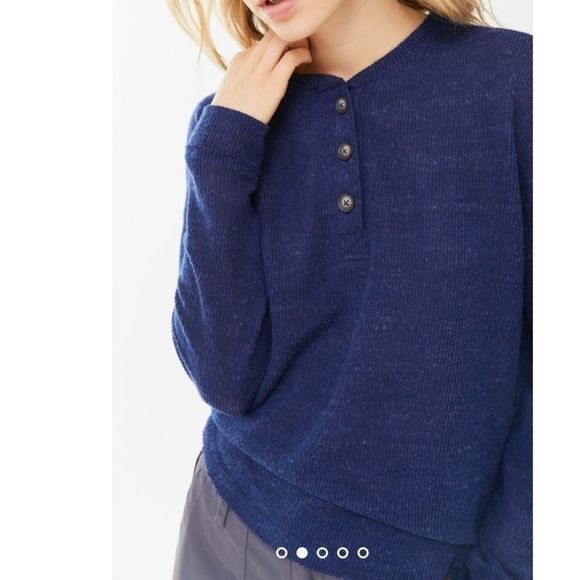 NWT Urban Outfitters Cozy Oversized Henley Top - Picture 2 of 5